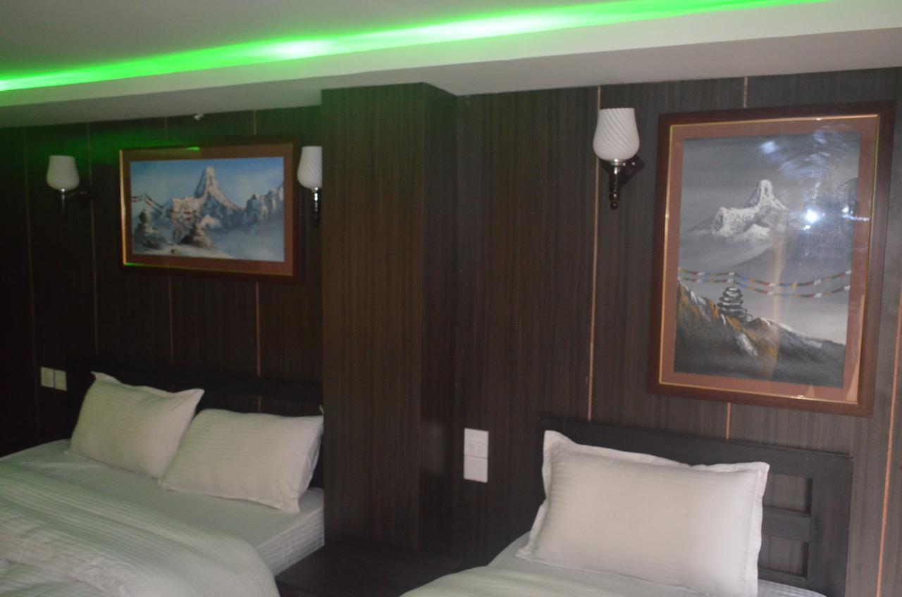 Hotel Holiday Inn Kathmandu Bagian luar foto